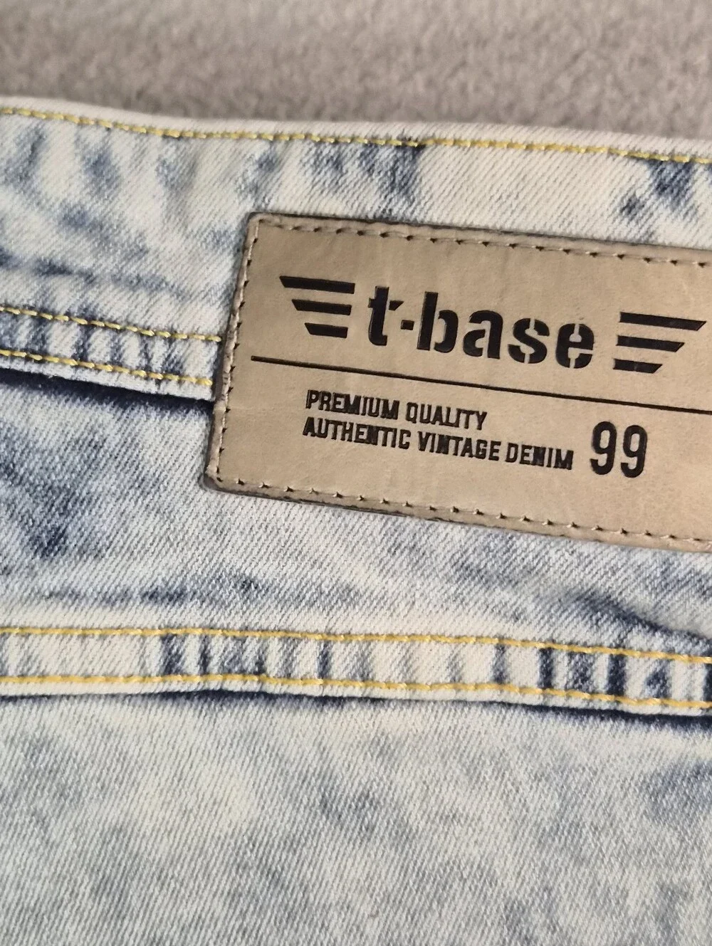 T base Blue acid wash denim shorts jorts size mens 32 waist 21
